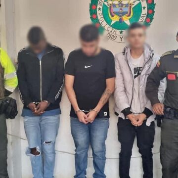 TRES PRESUNTOS DELINCUENTES, FUERON CAPTURADOS POR HURTO A MANO ARMADA EN POPAYÁN