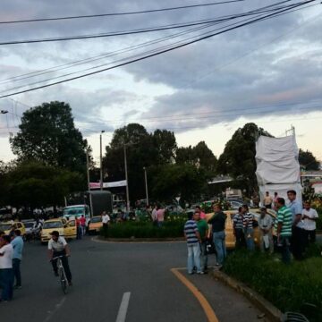 TAXISTAS AFIRMARON QUE BLOQUEARÁN VÍAS EN POPAYÁN