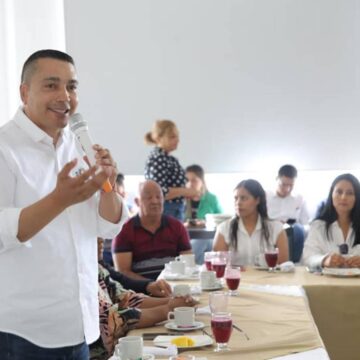 Gobernador electo del Cauca, Octavio Guzmán, se reunión con los nuevos alcaldes