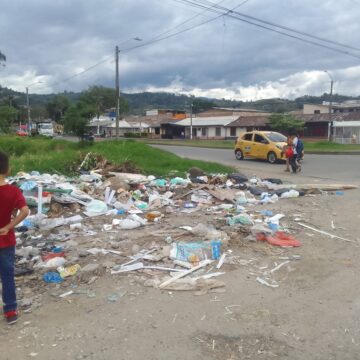 Esta es la calle de Popayán que se convirtió en basurero