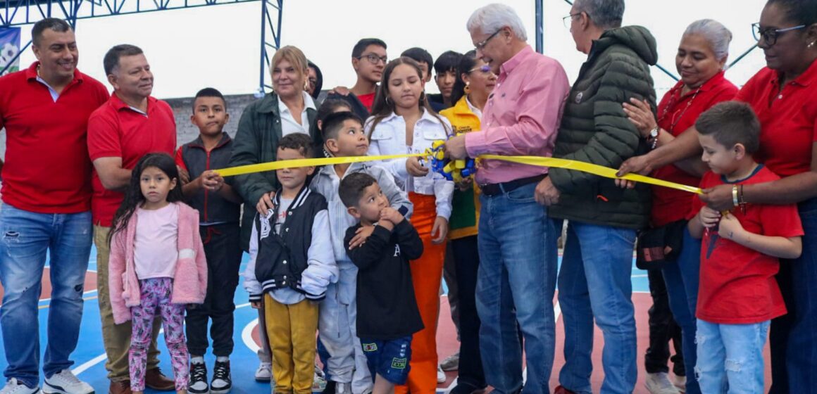 Popayán: Alcaldía entrega polideportivo en el barrio San José