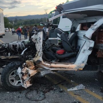 Choque entre un camión y camioneta en la Panamericana: cuatro heridos