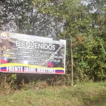 Las amenazas a los indígenas tras la instalación desmedida de pancartas de las disidencias de las Farc