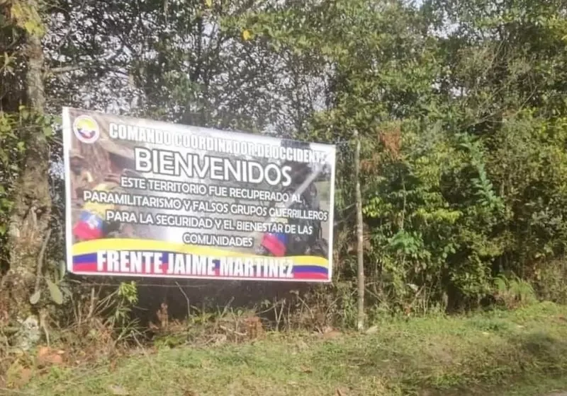 Las amenazas a los indígenas tras la instalación desmedida de pancartas de las disidencias de las Farc