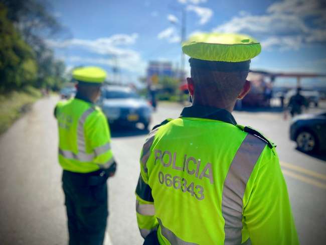Policías están en las vías de Popayán para seguridad de los conductores