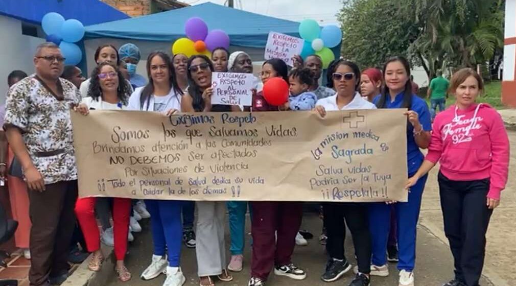 Plantón para exigir respeto a la vida del personal médico del hospital de Suárez, Cauca