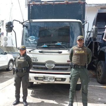 Autoridades policiales de El Bordo, Patía recuperaron un camión reportado como robado