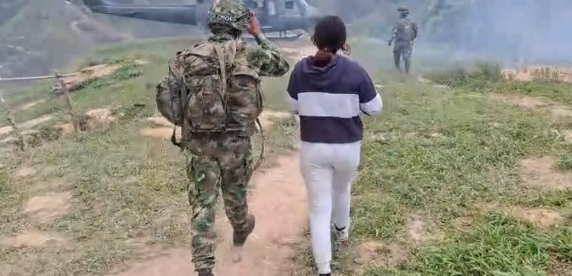 Ejército recuperó a una menor de edad y capturó a cuatro integrantes de las disidencias en operaciones militares desarrolladas en Argelia