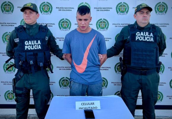 Policía Nacional logró la captura de un hombre mientras extorsionaba a una persona en el barrio La Esmeralda